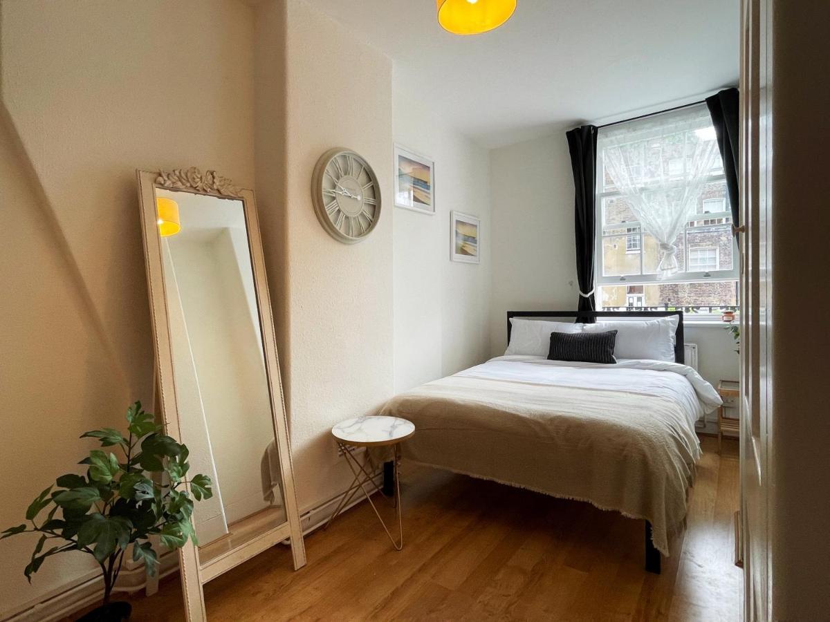 Lisa's Place Near Kings Cross - 2 Double Beds, 1 Sofa Bed, Great Location, Ideal For Families Appartamento Londra