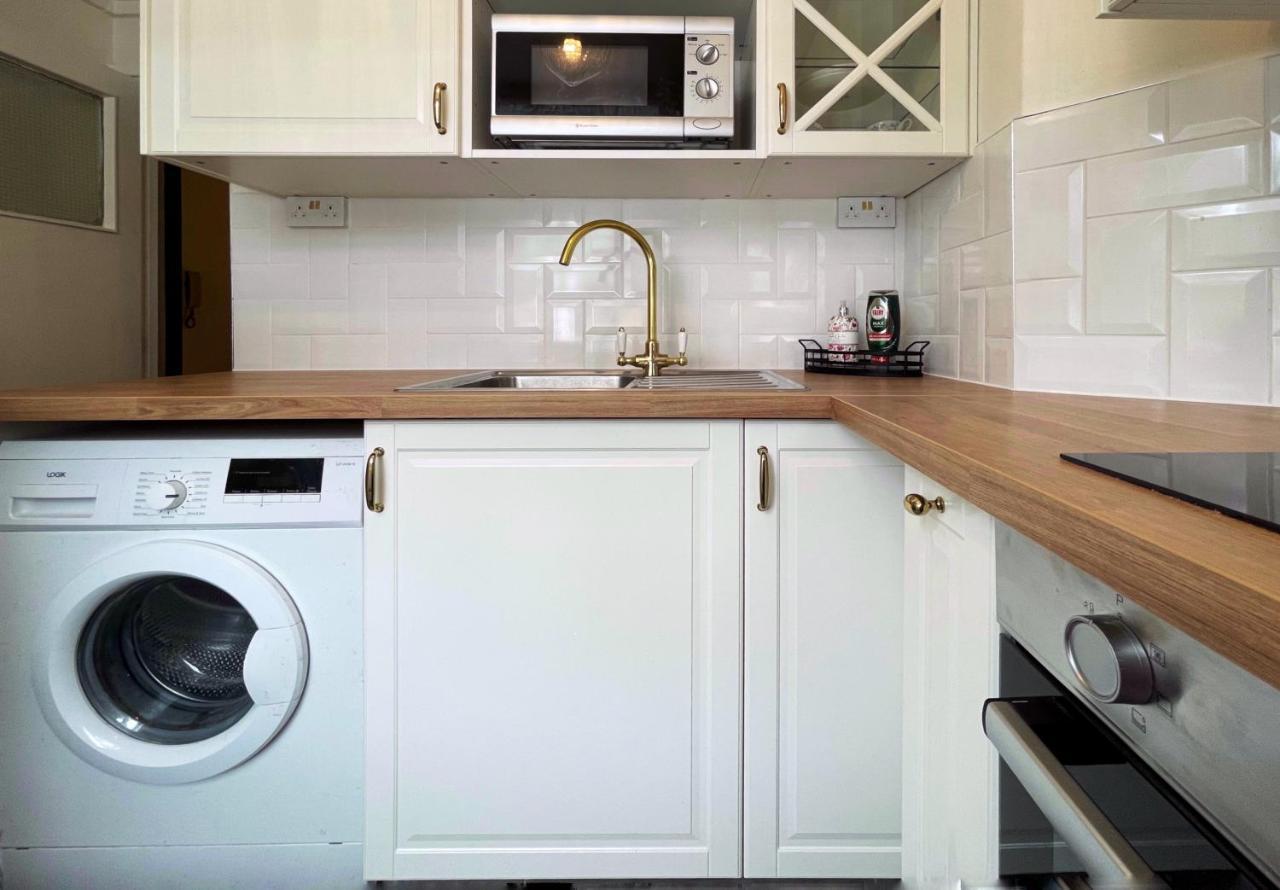 Lisa's Place Near Kings Cross - 2 Double Beds, 1 Sofa Bed, Great Location, Ideal For Families Appartamento